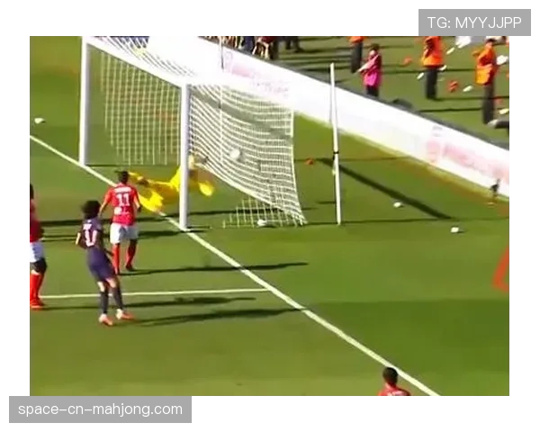 深度探究:面对高位压迫,为什么某些法甲球队门将的出球成功率依然能保持在85%以上? 深度探究:面对高位压迫,为什么某些法甲球队门将的出球成功率依然能保持在85%以上?